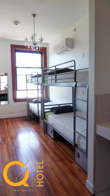 Q4 And Hostal
