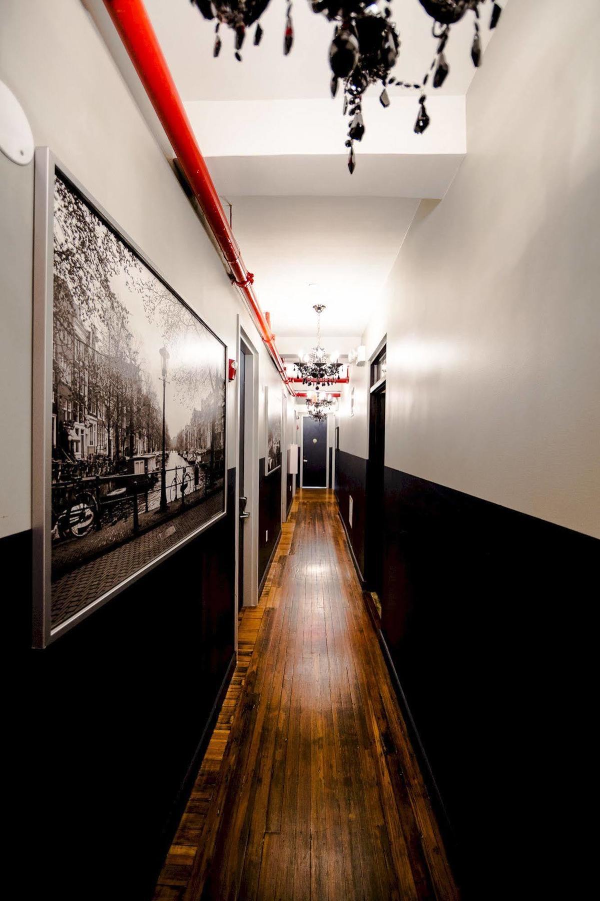 Hostal Q4 And Nueva York